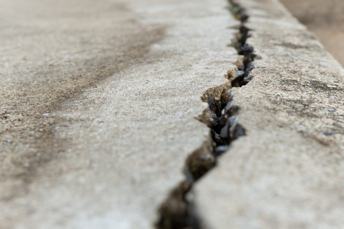 How to Prevent Recurring Cracks After Concrete Step Repair This Spring